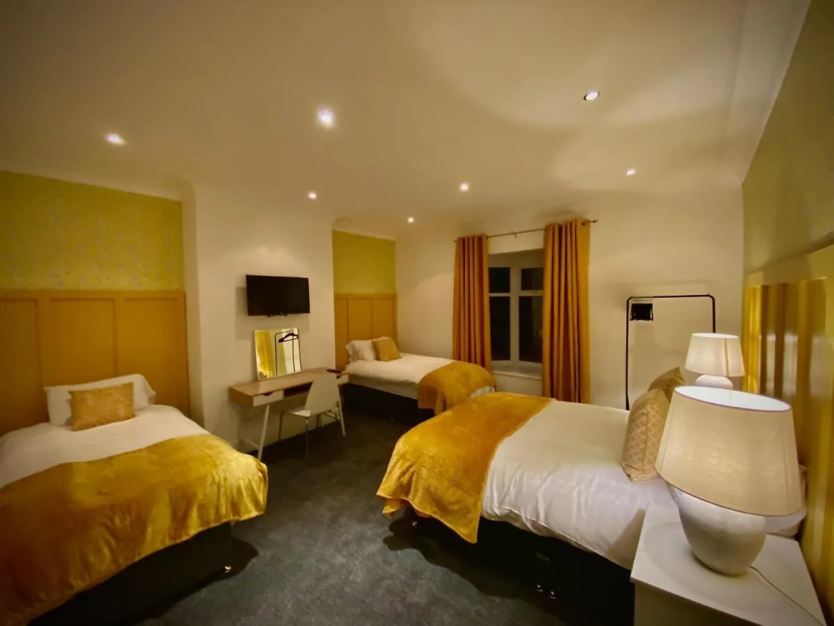 Holiday home Captivating 4-Bed Hot Tub House In Blackpool